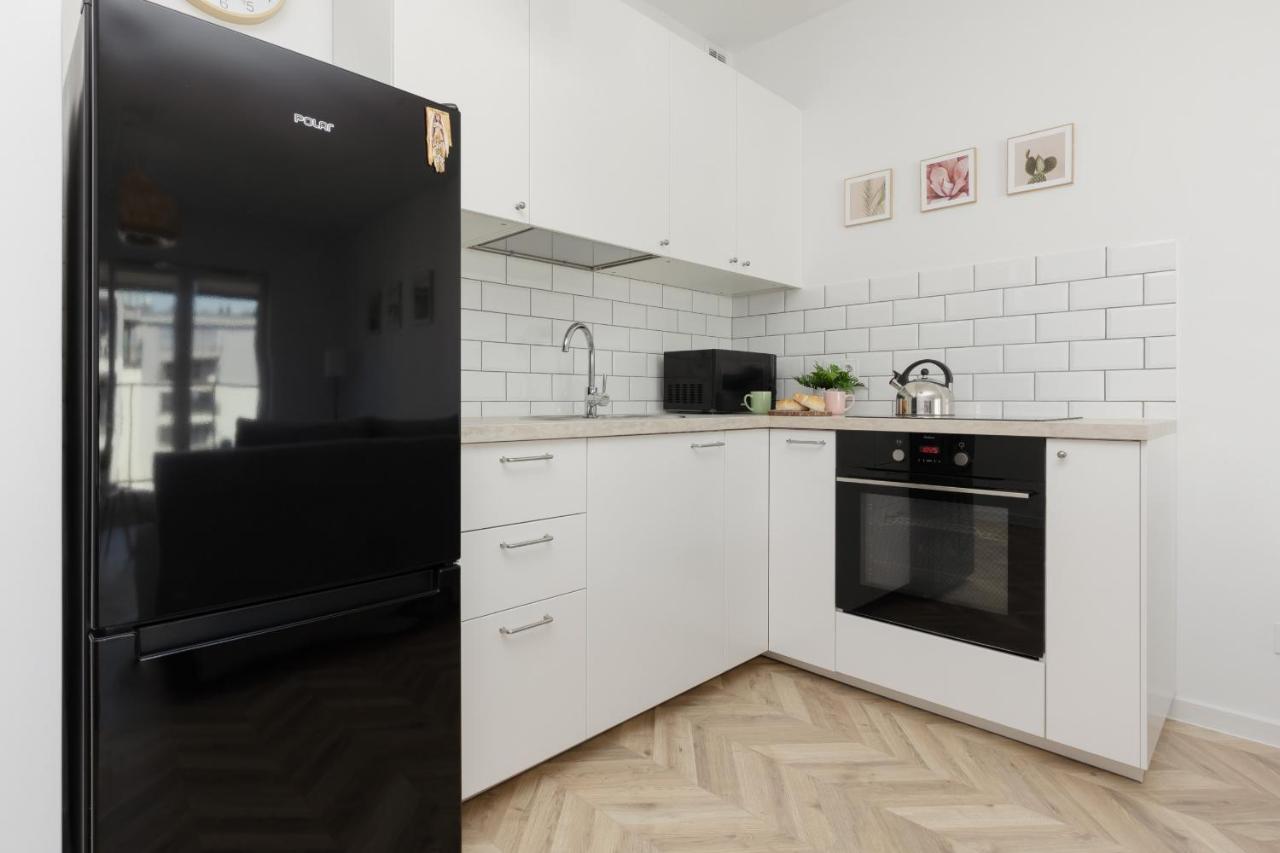 Ursus Sunny Studio For 4 Guests With Parking & Balcony By Noclegi Renters 华沙 外观 照片