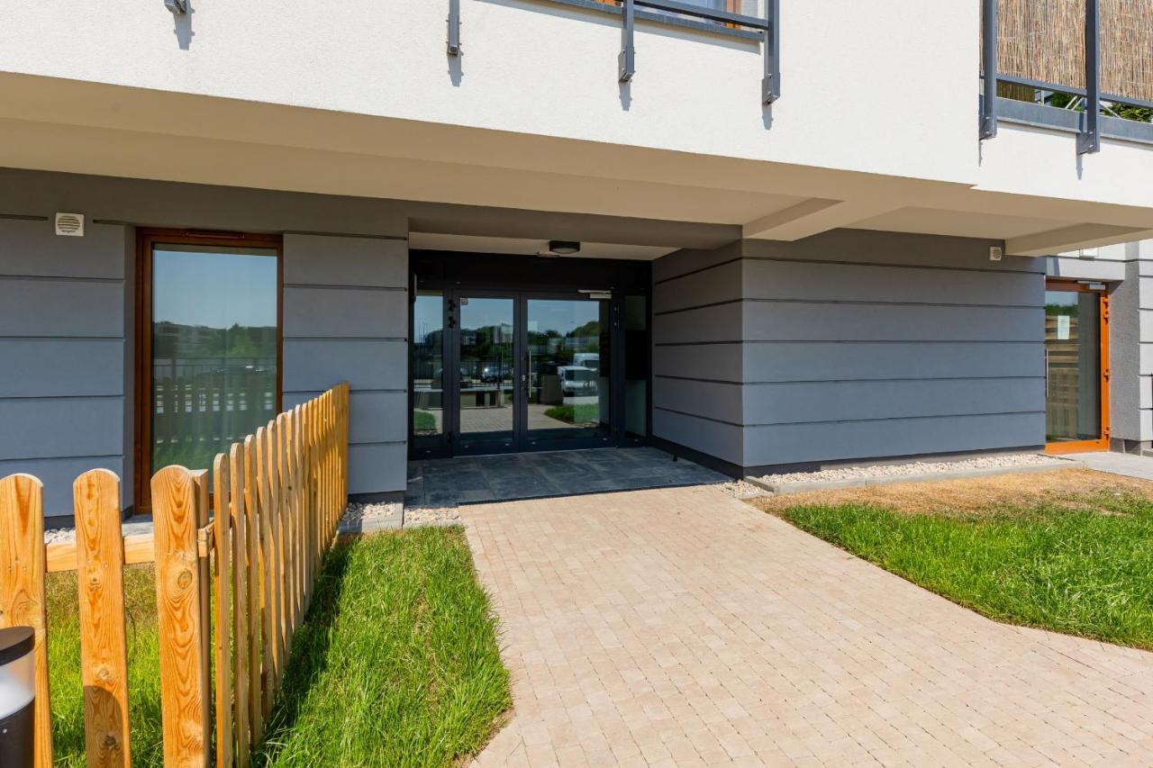 Ursus Sunny Studio For 4 Guests With Parking & Balcony By Noclegi Renters 华沙 外观 照片